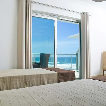 Beachfront דירה *
