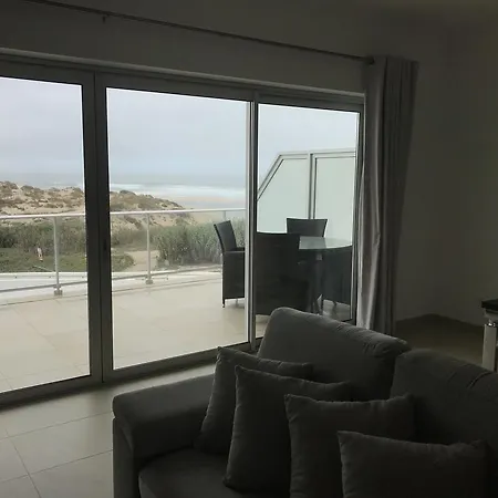 Beachfront דירה