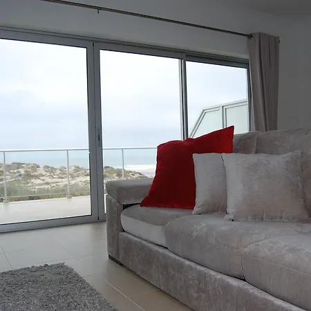 Beachfront דירה *